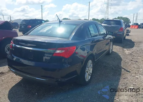 2012 Chrysler 200 Touring z USA, uszkodzony, nr VIN 1C3CCBBG0CN224231